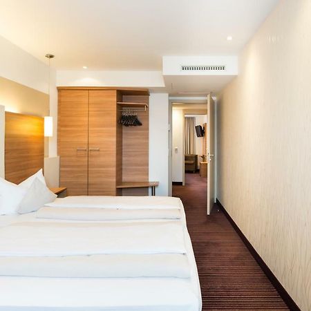 מינכן Hotel Cristal מראה חיצוני תמונה