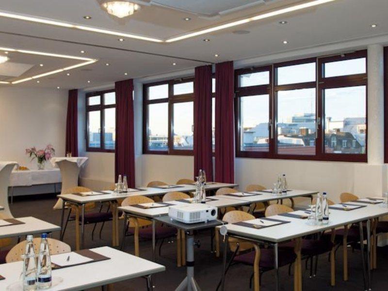 מינכן Hotel Cristal מראה חיצוני תמונה